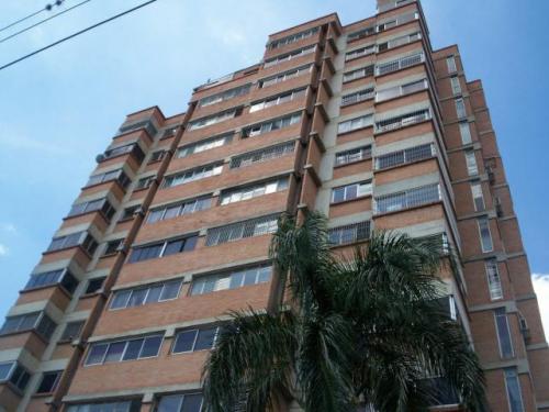 VENTA de bello APARTAMENTO en BARQUISIMETO 12-1544