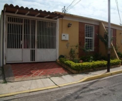 VENTA de CASA en CABUDARE-LA MORA