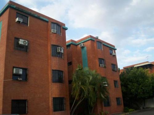 VENTA de bello APARTAMENTO en CABUDARE 12-1741
