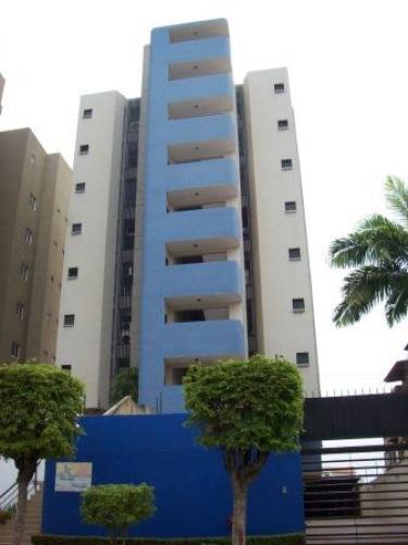 VENDO COMODO APARTAMENTO RES. MARTIN PESCADOR C/ARISMENDI LECHERIA