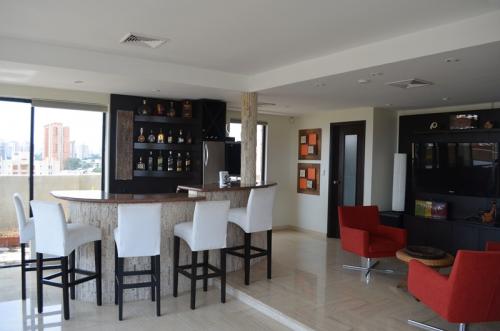penthouse tipo loft en venta Maracaibo sector zapara Oscar Romero