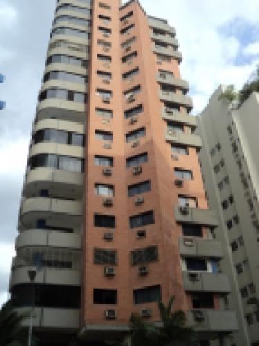 Apartamento en Venta El Bosque Edo Carabobo cód. 12-1994