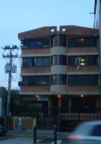 Apartamento en Venta La Granja Edo Carabobo cód. 12-1991