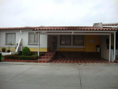 VENTA de bella CASA en CABUDARE 12-2175