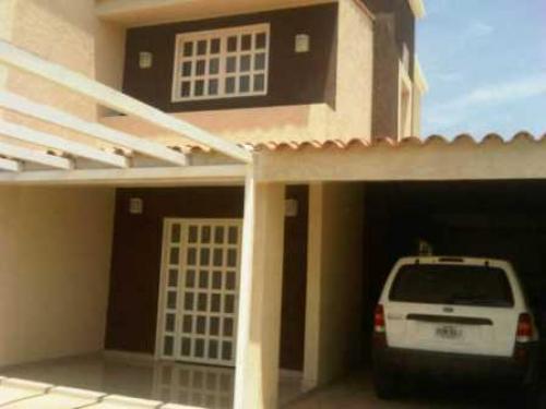 VENDO CASA EN EL REMANSO NUEVA BARCELONA