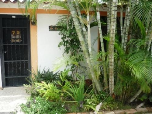 VENTA COMODA CASA EN CAGUA , URB. PRADOS DE LA ENCRUCIJADA SECTOR TULIPAN
