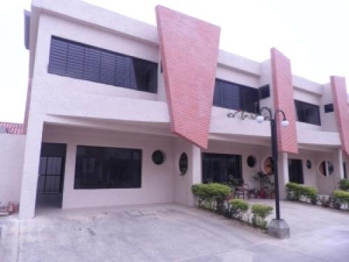  Townhouse  en Venta  Naguanagua  Edo Carabobo cód. 12-2445 