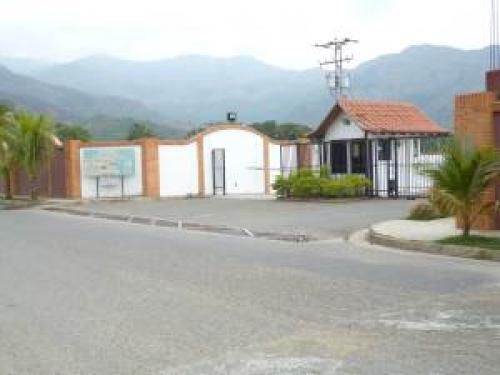 Casa en Venta San Diego Edo Carabobo cód. 12-2500