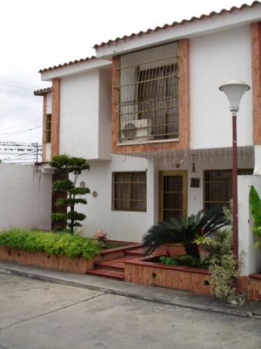 VENTA CASA REMODELADA  EN CABUDARE 