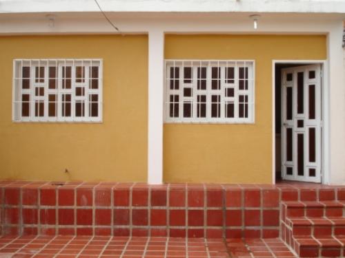 VENTA CASA REMODELADA  URB LOS YABOS CABUDARE 