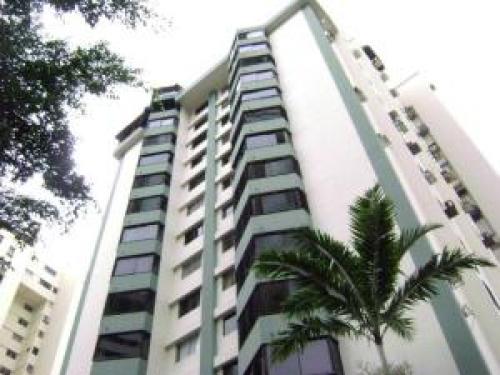 Apartamento   en Venta  Valles de Camoruco  Edo Carabobo cód. 12-2694