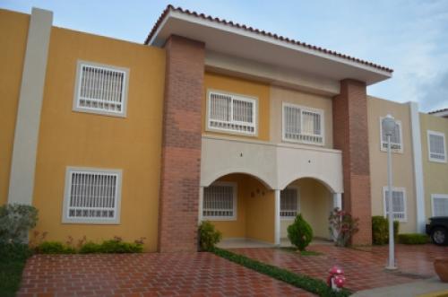 townhouse en venta Maracaibo Isla dorada Oscar Romero