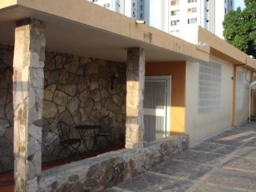 VENTA CASA EN BQTO ZONA ESTE