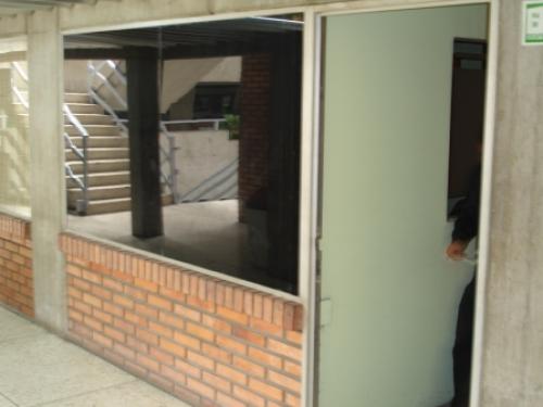 VENTA OFICINA EN CENTRO COMERCIAL COSMOS SECTOR CENTRO BQTO