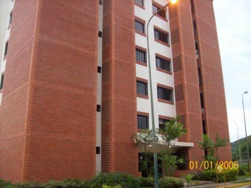 VENTA de bello APARTAMENTO en BARQUISIMETO, Este 12-3154