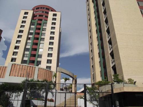 VENTA de APARTAMENTO en BARQUISIMETO. Este 12-3398