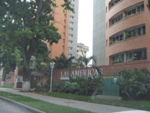 Apartamento  en Venta Av. Bolivar  Edo Carabobo cód. 12-3615