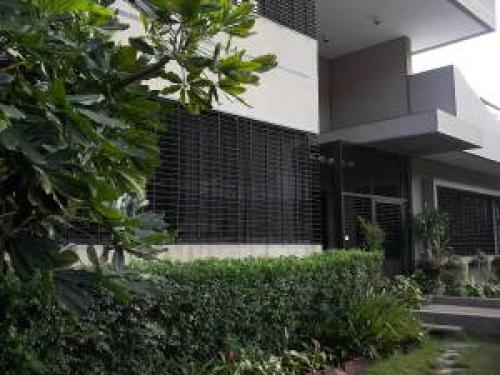 Casa  en Venta La Viña  Edo Carabobo cód. 12-3648