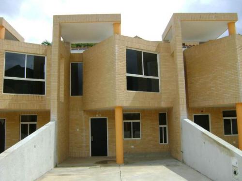 Townhouse a estrenar, Naguanagua, El Rincón. 113 m2
