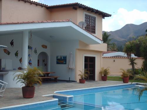 Vendo espectacular casa en la zona del Solar