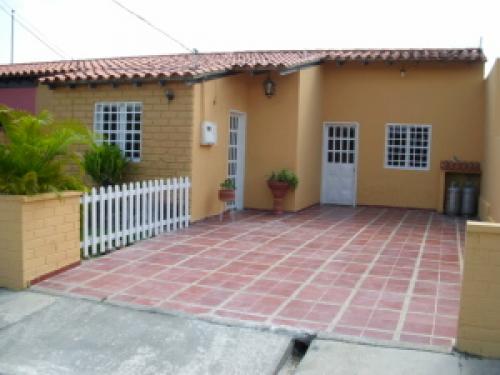 Venta de Casa en Cabudare en Conjunto Cerrado 
