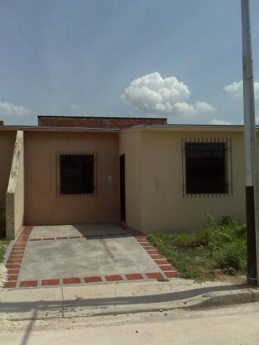 Se Vende Casa en Urb. Altamira, Municipio San Joaquín
