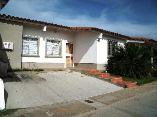 VENTA de CASA en CABUDARE, Av La Ribereña 12-4152