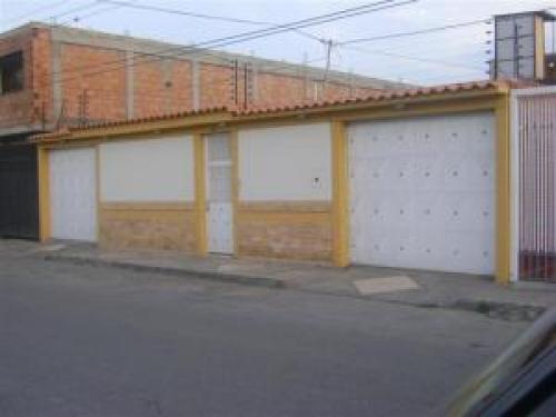Venta de Casa Totalmente remodelada en Barquisimeto 