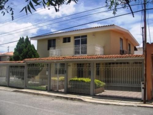 Venta de Quinta en Colinas de Santa Rosa - Barquisimeto
