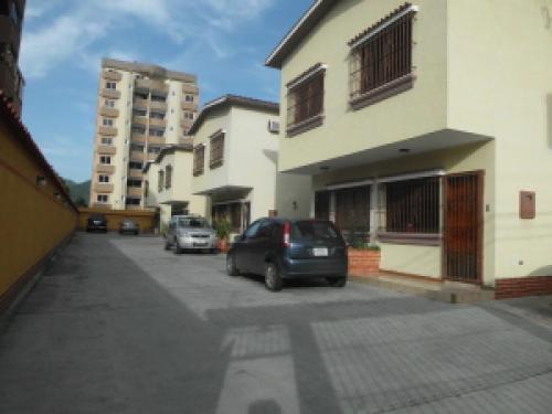  Casa en Venta Agua Blanca Edo Carabobo 12-4303 