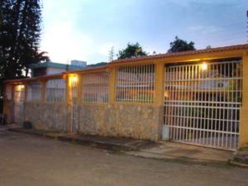 Casa en Venta Lomas del Este Edo Carabobo cód. 12-4285