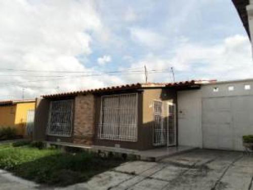 Venta de Espaciosa Casa en Cabudare