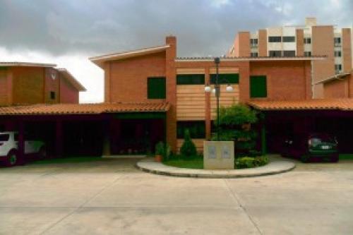 Townhouse   en Venta El Rincón Edo Carabobo cód. 12-4208