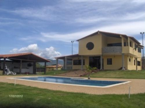 Venta de Preciosa Quinta Ubicada en el Manzano 