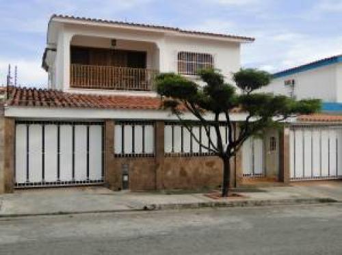 Casa en Venta Trigal Norte Edo Carabobo cód. 12-4242