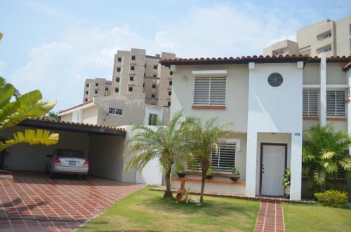 townhouse en venta Maracaibo el milagro Oscar romero