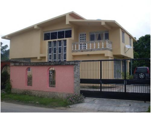 Venezuela, Valles de San Diego, Dos Plantas Terreno 900 m², Construcción 217 m², Excelente Zona.