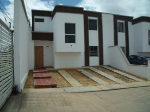 Venta de Bella Casa Dúplex en Cabudare