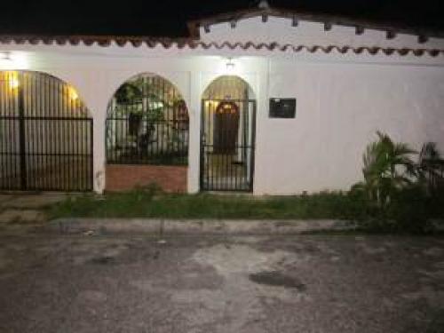 Venta de Amplia Casa en Cabudare