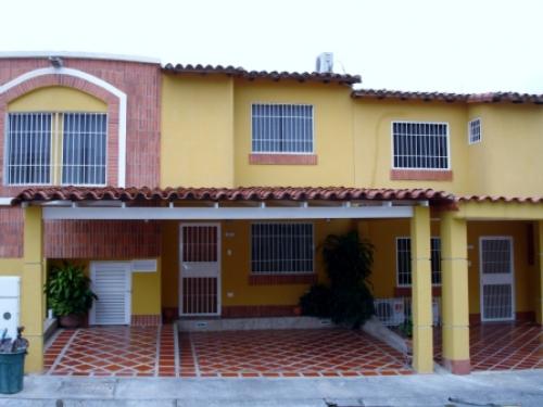 VENDO BUEN PRECIO  HERMOSA CASA CABUDARE URB TERRAMIA