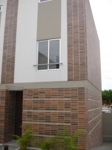 VENDO EXCELENTE TOWNHOUSE A ESTRENAR ENTRADA DE BQTO