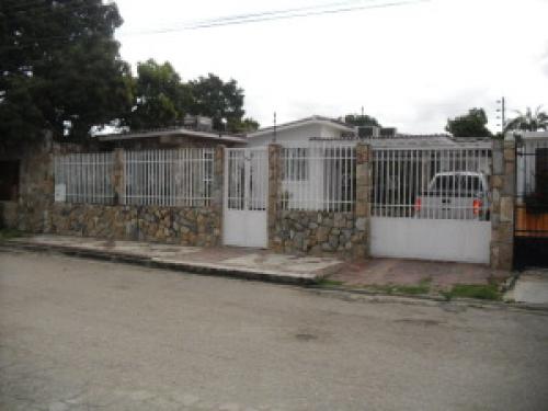 Casa   en Venta  Ciudad Alianza Edo Carabobo Cód. 12-5072