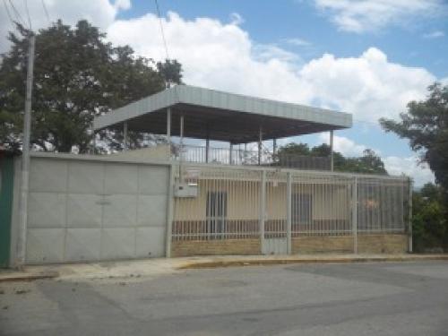  Venta de Casa Cercano al Bosque Macuto-Barquisimeto