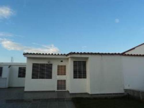 Venta de Amplia Casa en Cabudare 