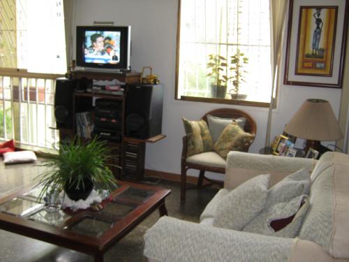 VENDO HERMOSO APTO EN EL LLANITO PABLO VI