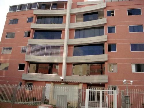 VENDO LUJOSO APARTAMENTO A EXTRENAR EN MOMTE BELLO 