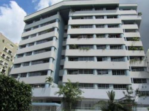  Apartamento  en Venta  Prebo I Edo Carabobo Cód. 12-6194 