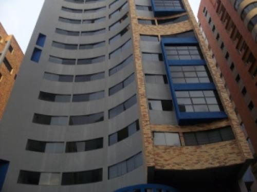 Apartamento en Venta El Bosque  Edo Carabobo Cód. 12-6387