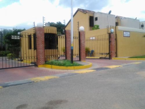 Tonwhouse en Venta El Rincón  Edo Carabobo Cód. 12-6609