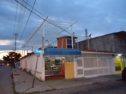 Venta de Casa con Local Comercial en Cabudare